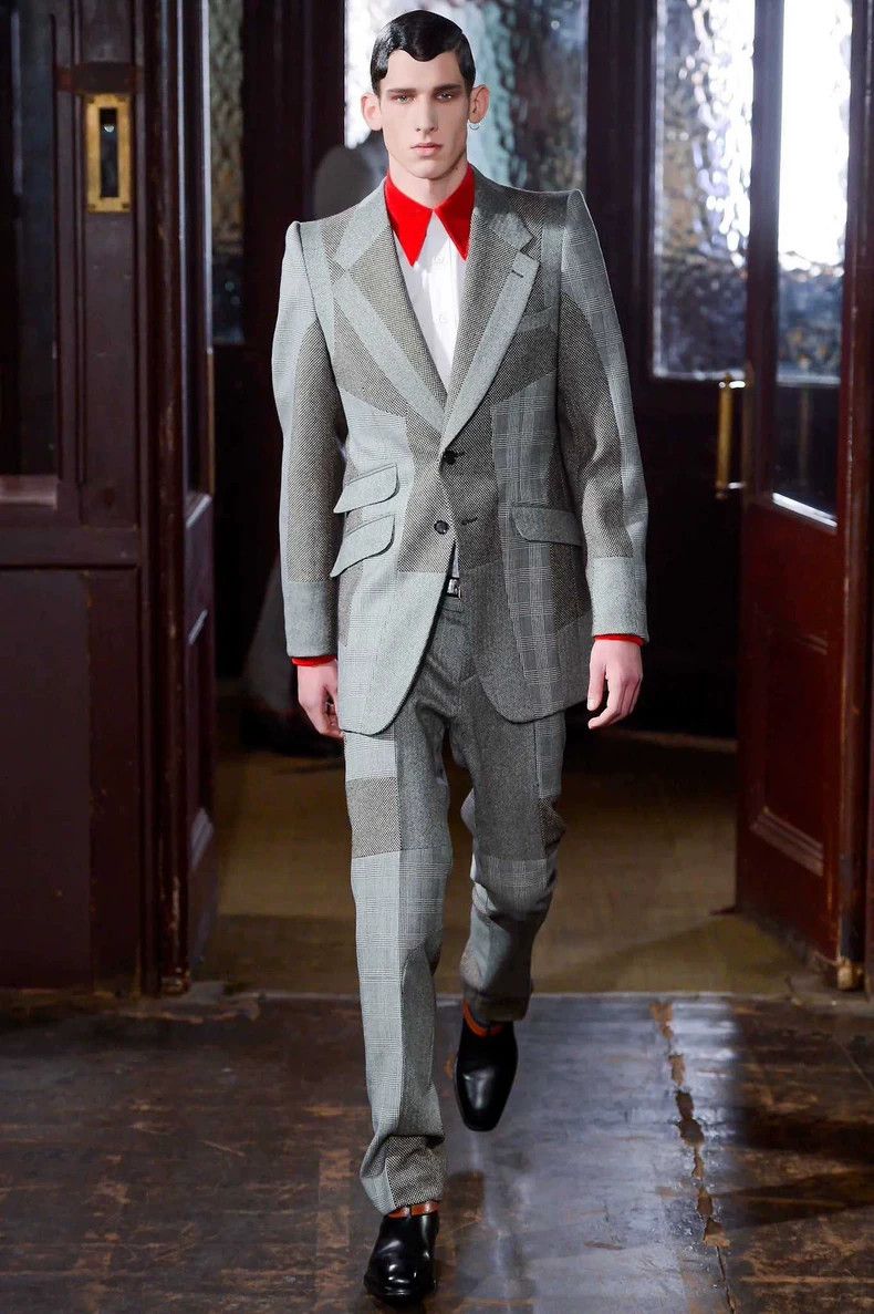 Alexander McQueen Red Velvet Collar White Shirt by McQueen Size US L / EU 52-54 / 3 - 2 Thumbnail
