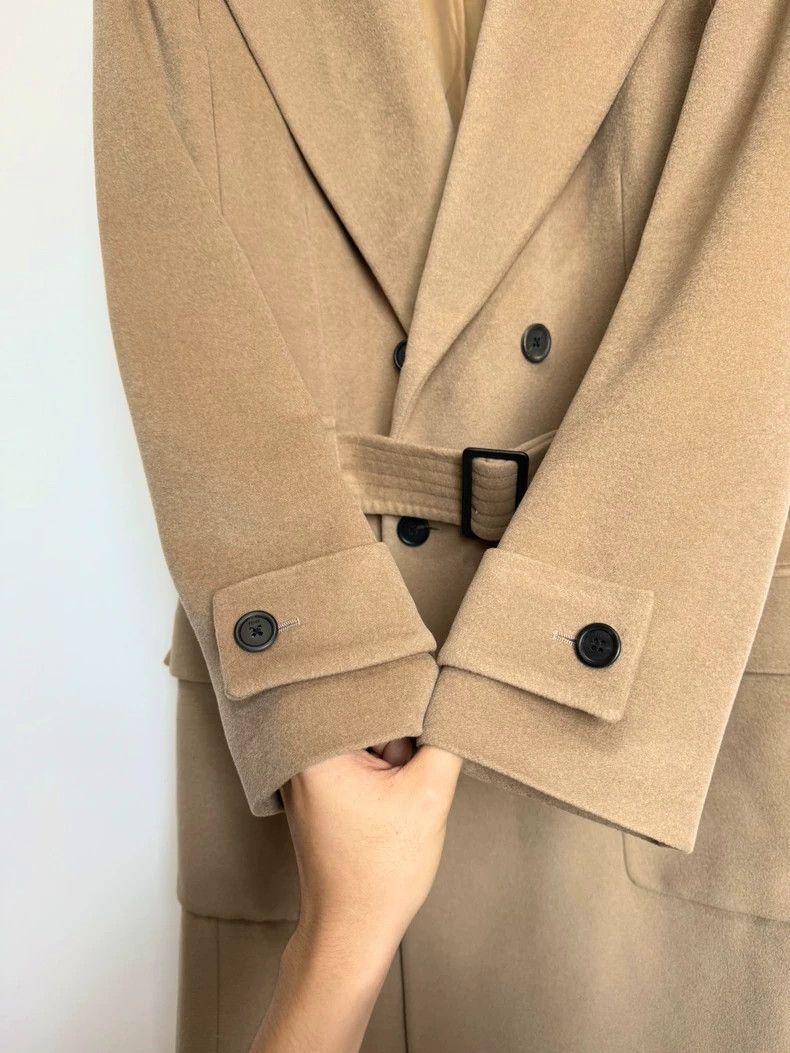 Fendi Fendi Beige Oversized Coat with Mink Collar Size US L / EU 52-54 / 3 - 7 Thumbnail