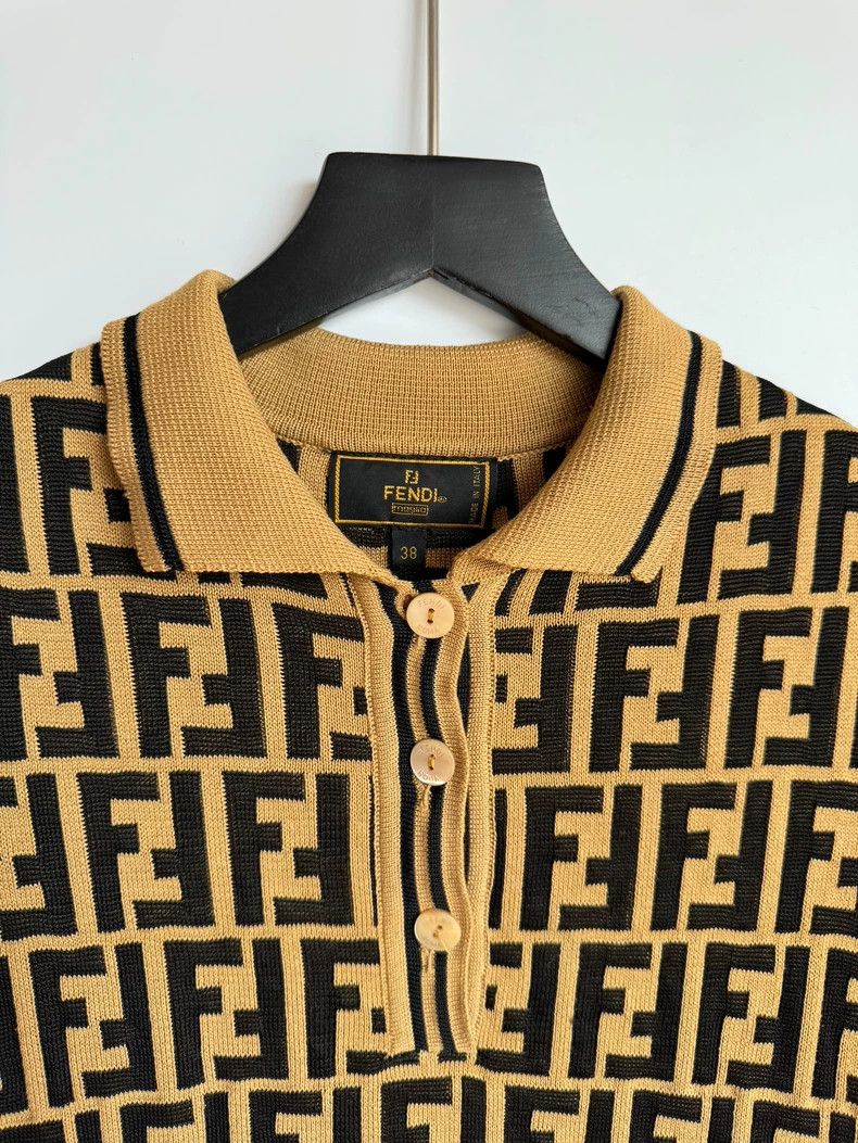 Fendi Fendi Logo Short Sleeve Polo Shirt Size US M / EU 48-50 / 2 - 5 Thumbnail
