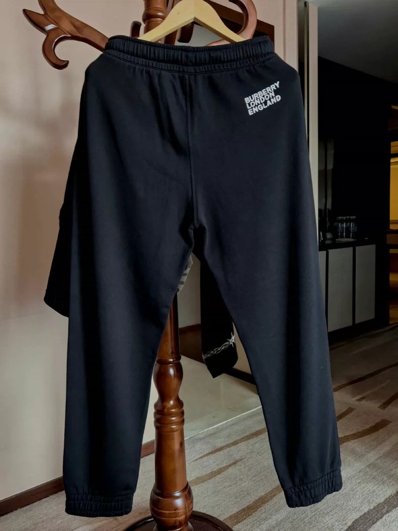 Burberry Burberry Black Sweatpants Size S Size US 30 / EU 46 - 2 Thumbnail