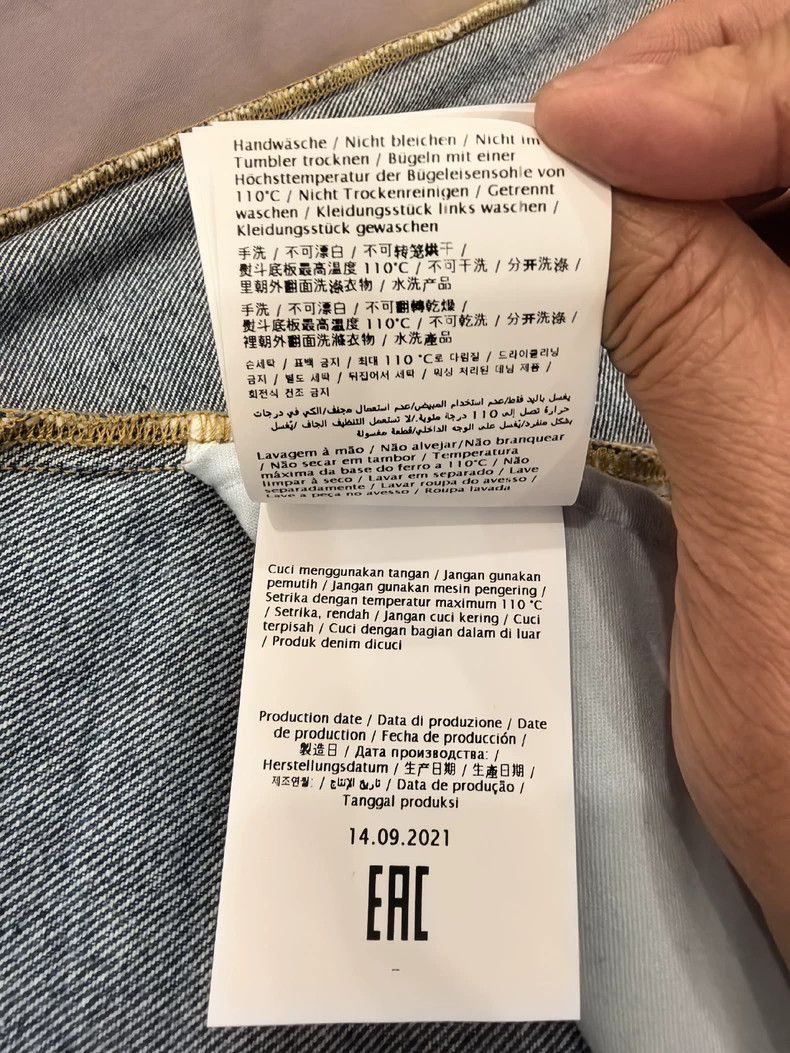 Valentino VALENTINO Jeans Size 32 Waist 84CM Size US 32 / EU 48 - 8 Thumbnail