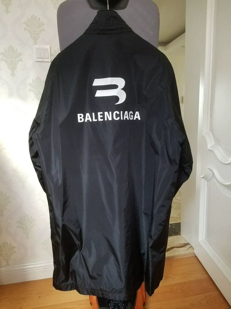 Balenciaga Balenciaga Black Windbreaker Coat Size 34 Size US XXS / EU 40 - 2 Thumbnail