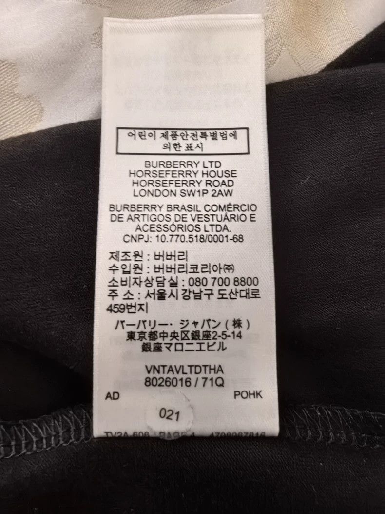 Burberry Burberry Black T-Shirt Size S Unisex Size US S / EU 44-46 / 1 - 9 Thumbnail