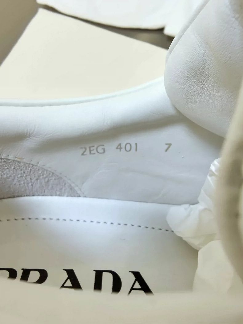 Prada PRADA White Leather Casual Sneakers Size 7 Size US 7 / EU 40 - 6 Thumbnail