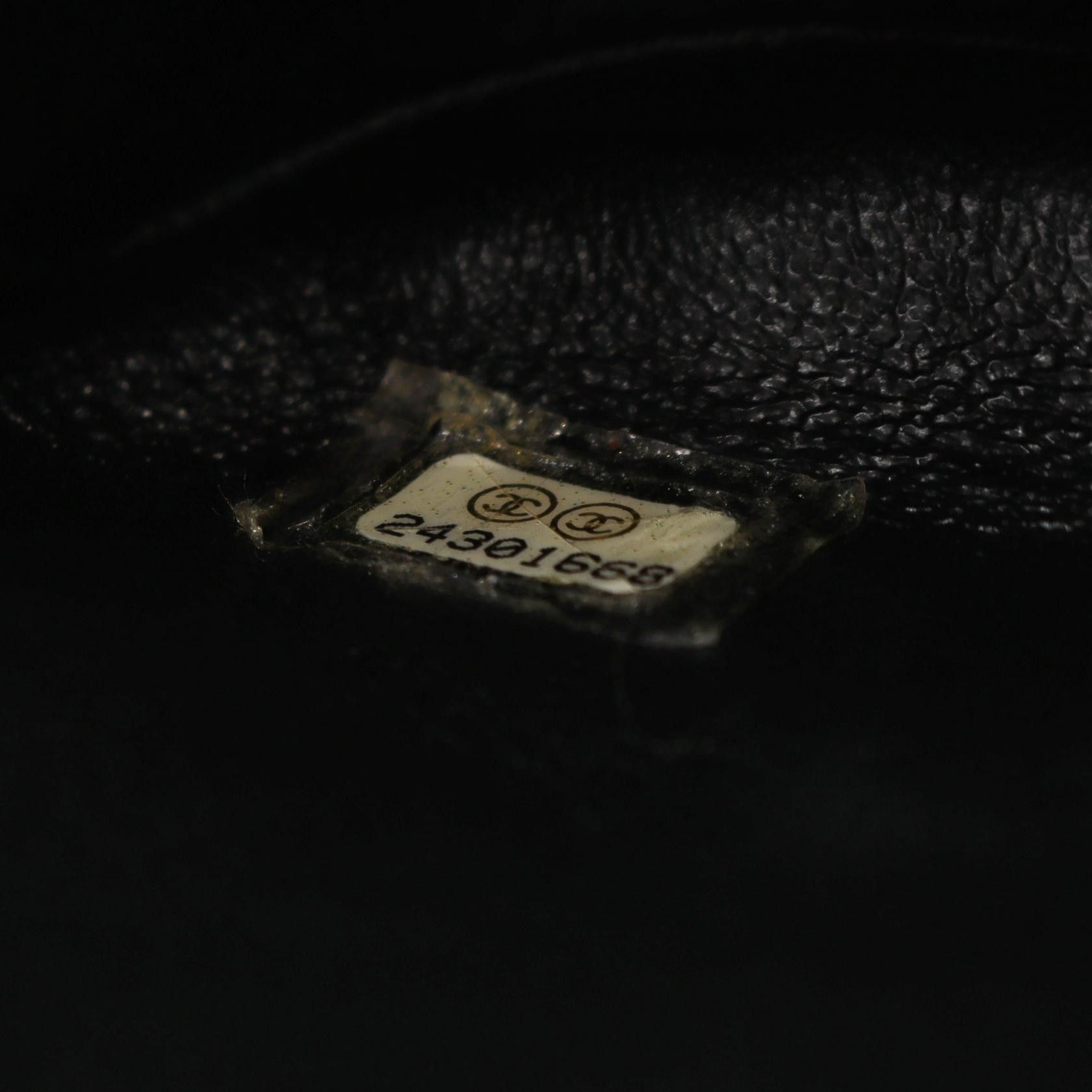 Chanel Chanel V-stitch Chevron Lambskin Shoulder Bag Leather Shoulder Bag DUTY FREE for USA