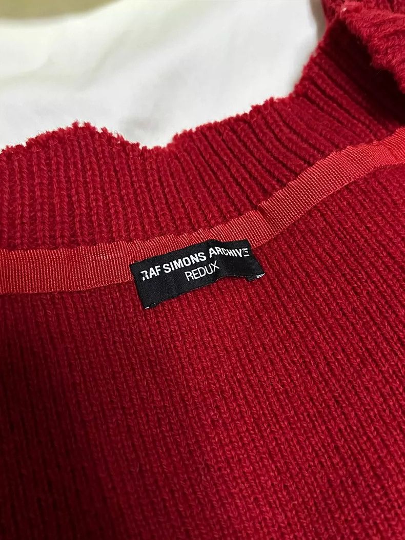 Raf Simons Raf Simons Red V-Neck Sweater for Men Size US L / EU 52-54 / 3 - 2 Thumbnail
