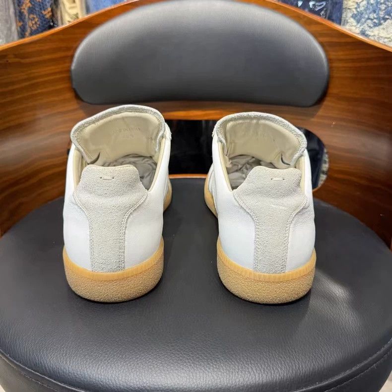 Maison Margiela Maison Margiela White Casual Sneakers Size US 10.5 / EU 43-44 - 2 Thumbnail