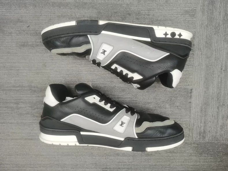 Louis Vuitton Louis Vuitton Trainer Sneakers Size 43.5 Size US 10.5 / EU 43-44 - 4 Thumbnail