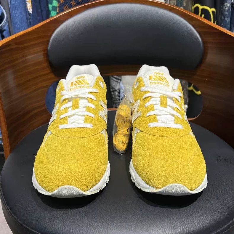 Moncler Genius Randomevent NB580 REBIRTH Sneakers Yellow Size US 10.5 / EU 43-44 - 2 Thumbnail