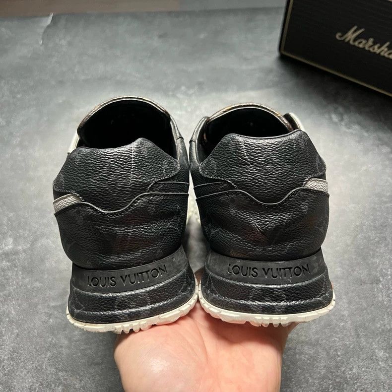 Louis Vuitton Louis Vuitton Runaway Monogram Sneakers Size 41 Size US 7 / EU 40 - 7 Thumbnail