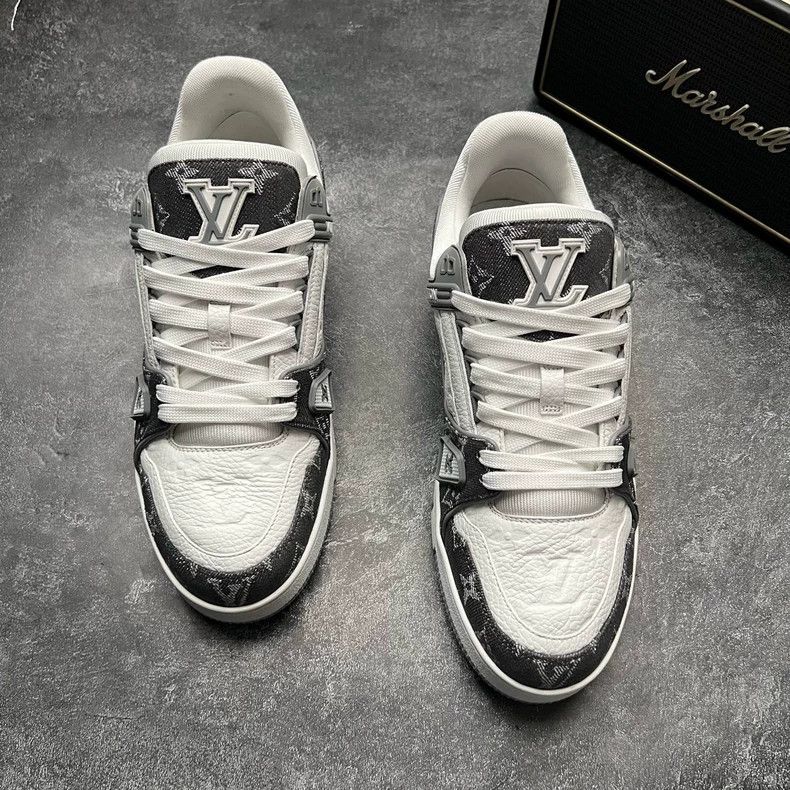 Louis Vuitton Louis Vuitton Trainer Sneakers Size 7.5 Size US 7.5 / EU 40-41 - 4 Thumbnail