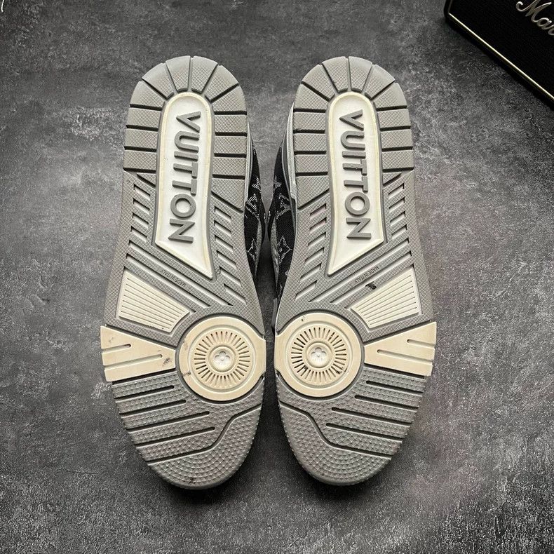 Louis Vuitton Louis Vuitton Trainer Sneakers Size 7.5 Size US 7.5 / EU 40-41 - 8 Thumbnail