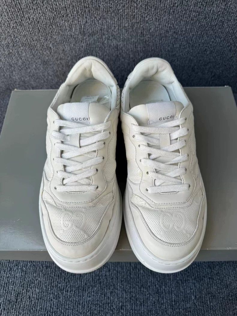 Gucci Gucci White Graphic Leather Biscuit Sneakers Size US 9 / EU 42 - 4 Thumbnail