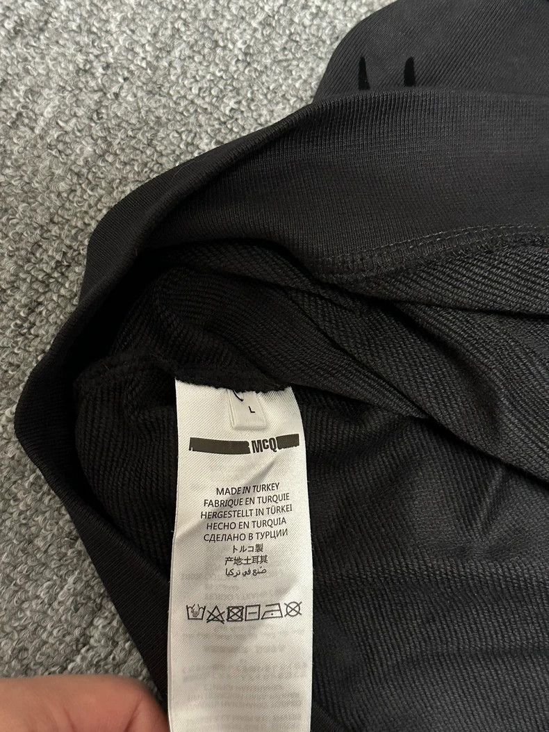Alexander McQueen Mcq Black Sweatshirt with Swallow Prints Size US L / EU 52-54 / 3 - 4 Thumbnail