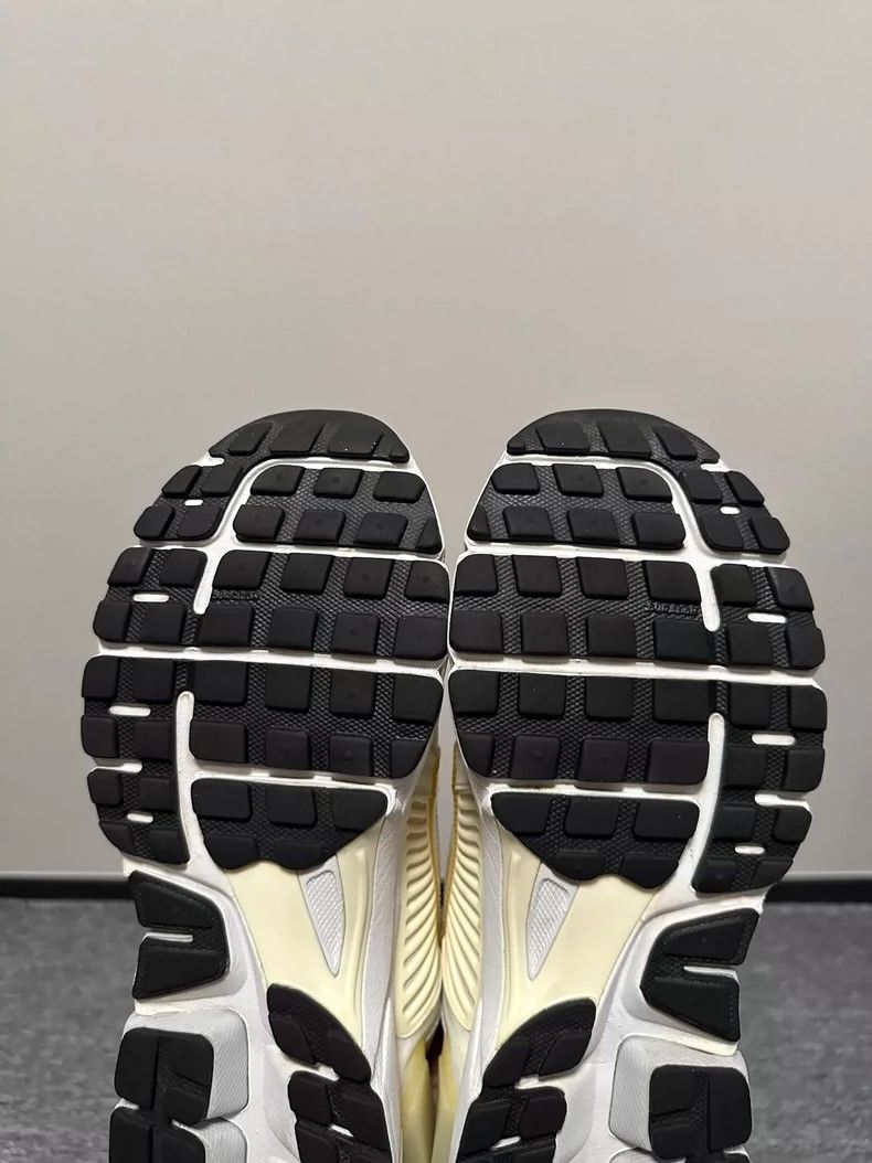A-COLD-WALL* A-COLD-WALL* x Nike Zoom Vomero Sneakers Size US 10.5 / EU 43-44 - 5 Thumbnail