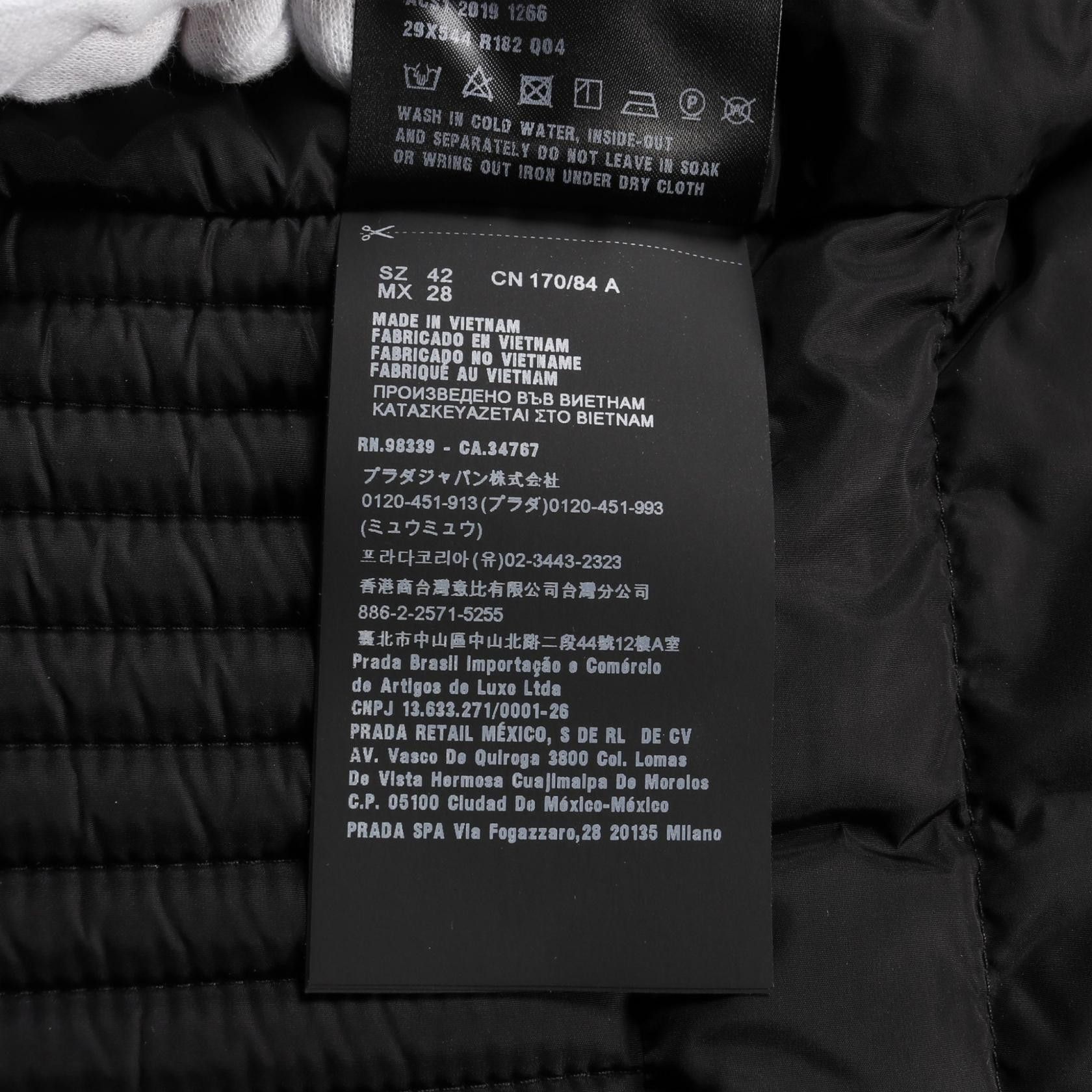 Prada Prada Prada Quilted Nylon Down Jacket Others Outerwear 29X544 Size ONE SIZE - 4 Thumbnail