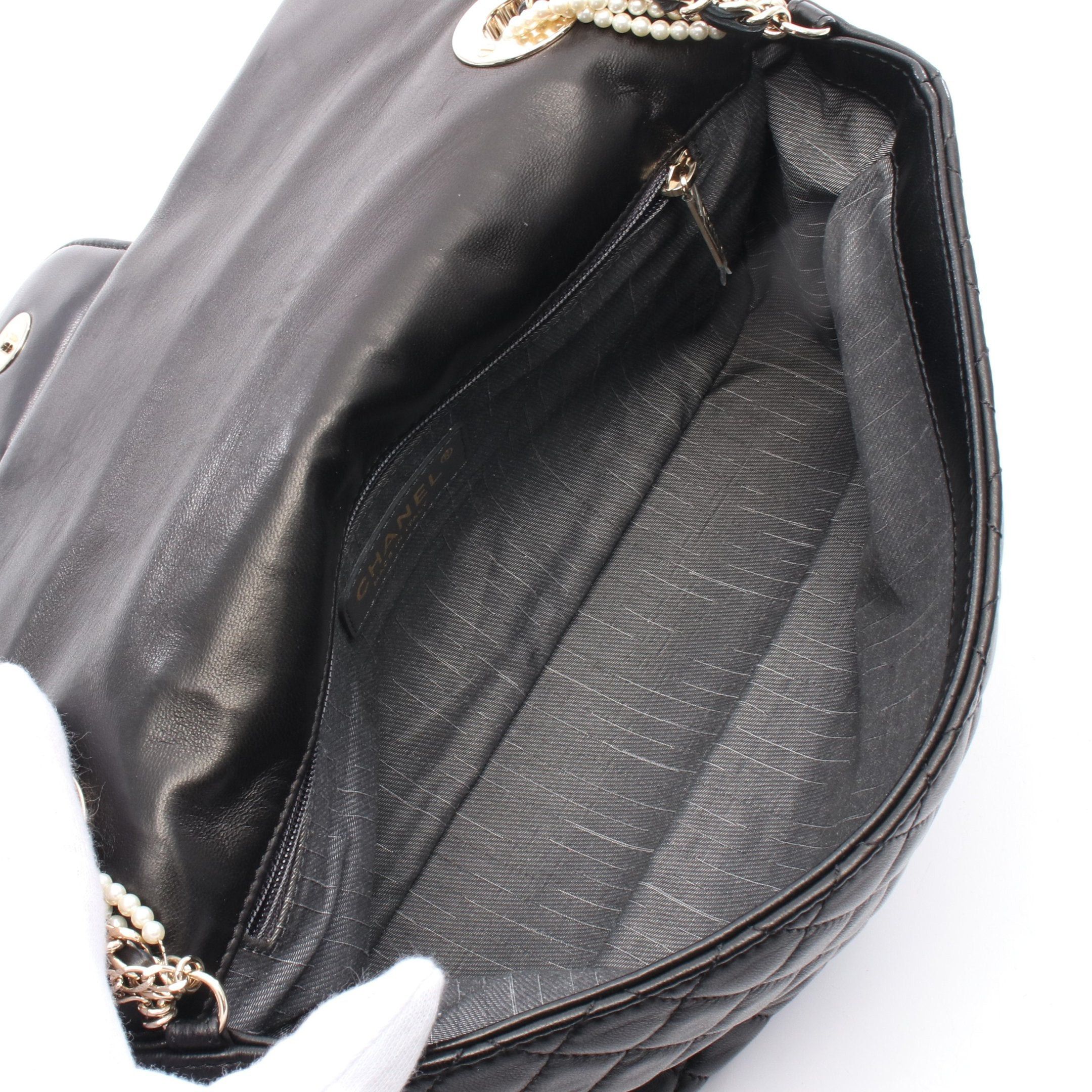 Chanel Chanel Westminster Matelasse 5 Connected Chain Shoulder Bag Lambskin Black Gold Hardware Fake Pearl Size ONE SIZE - 3 Thumbnail