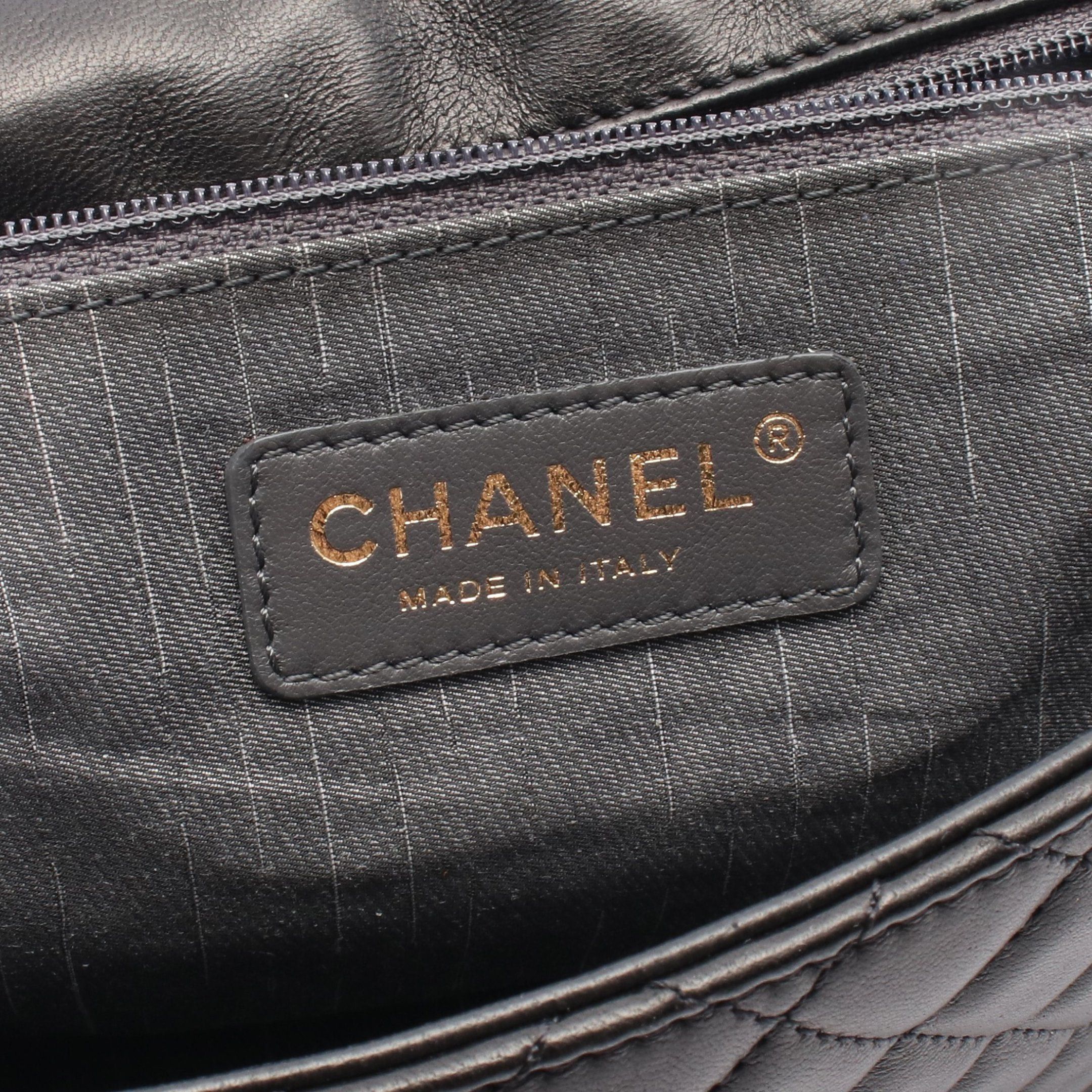 Chanel Chanel Westminster Matelasse 5 Connected Chain Shoulder Bag Lambskin Black Gold Hardware Fake Pearl Size ONE SIZE - 4 Thumbnail