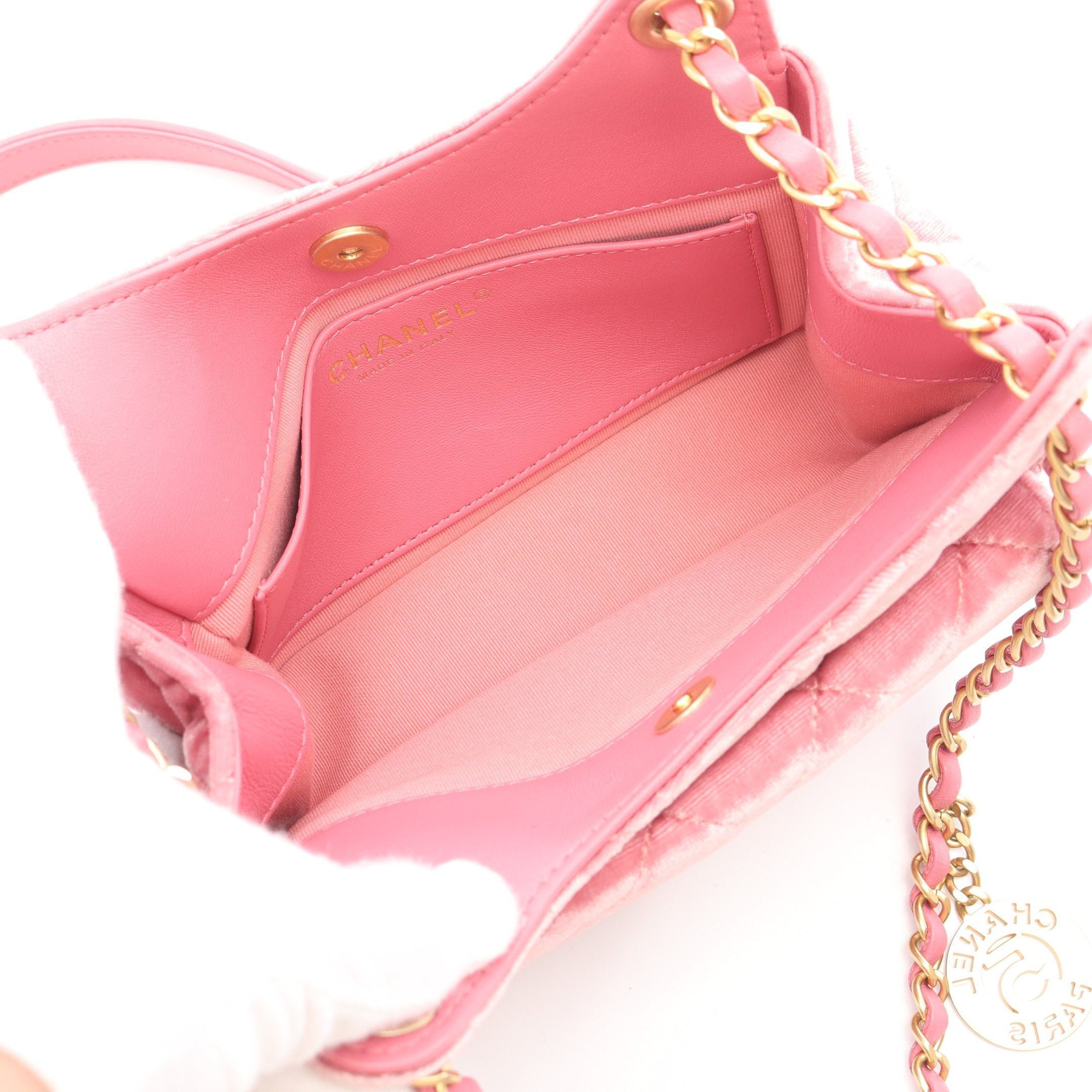 Chanel Chanel Matelasse Double Chain Shoulder Bag Velor Leather Pink Gold Hardware Size ONE SIZE - 3 Thumbnail