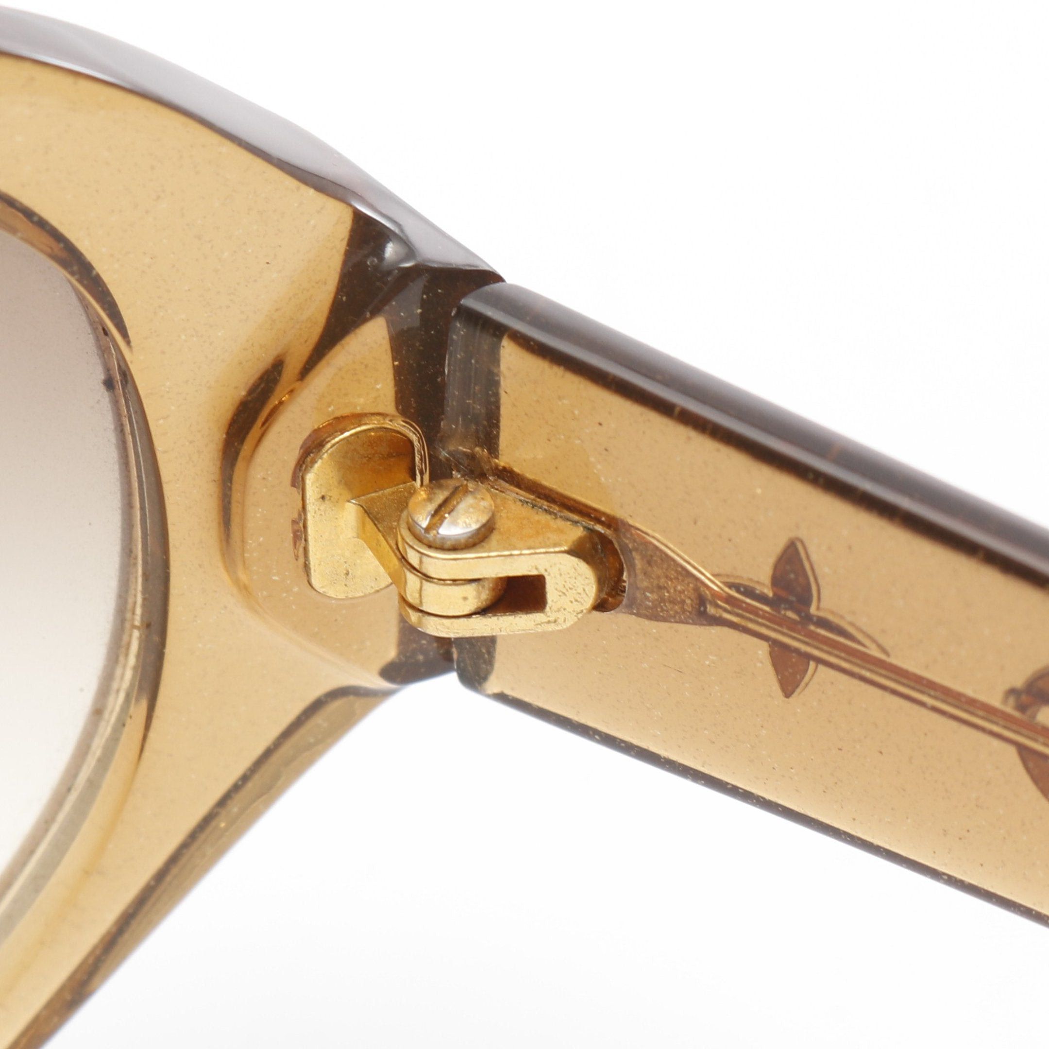 Louis Vuitton Louis Vuitton Opcession Ron Monogram Sunglasses Light Brown Gradient Lens Size ONE SIZE - 9 Thumbnail