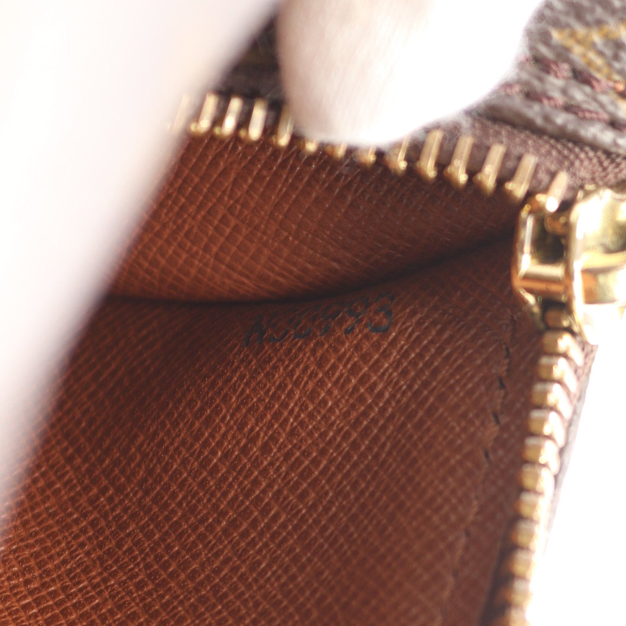 Louis Vuitton Louis Vuitton Papillon 26 Monogram Old Model Handbag Leather Brown Size ONE SIZE - 5 Thumbnail