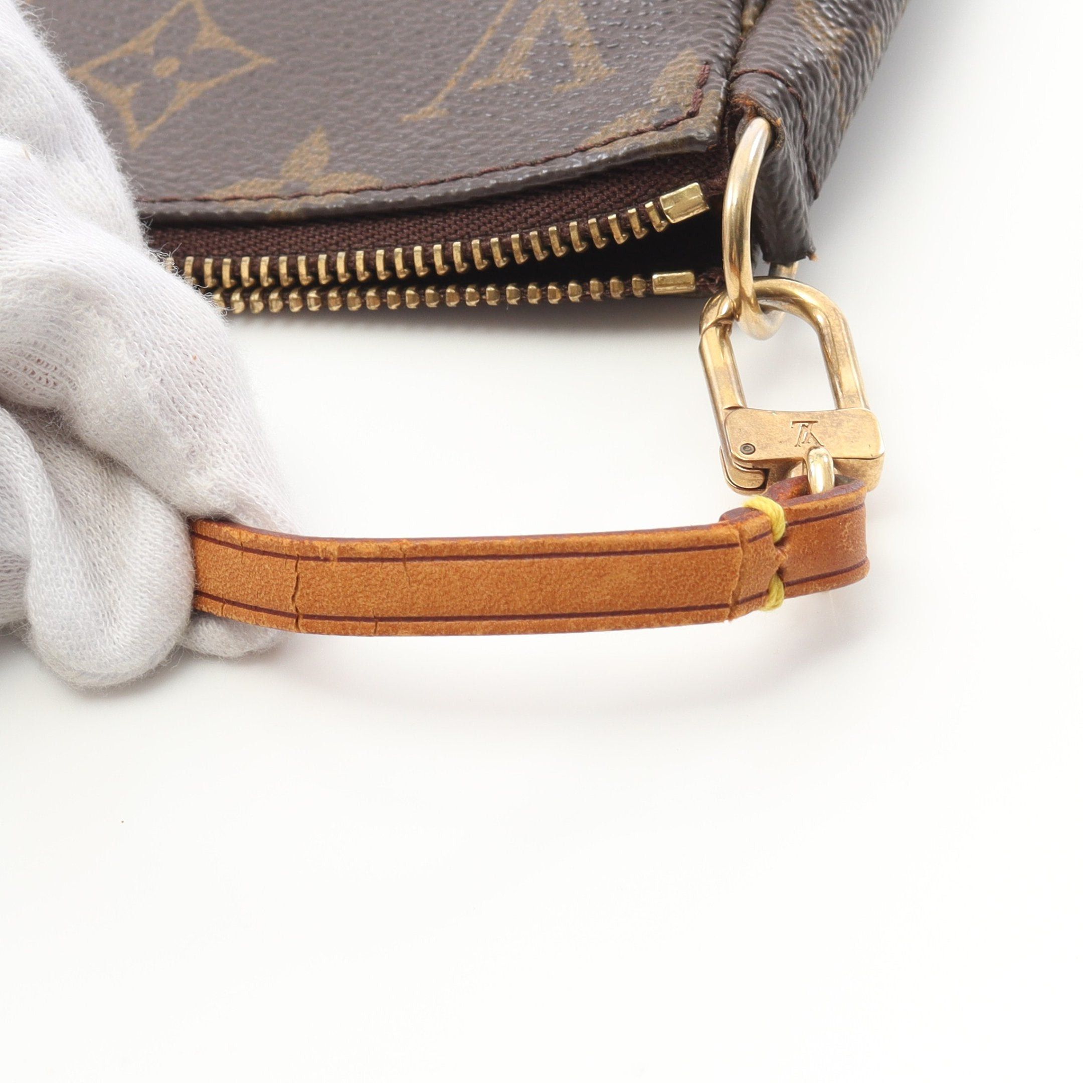 Louis Vuitton Louis Vuitton Pochette Accessoires Monogram Handbag Leather Brown Size ONE SIZE - 12 Thumbnail