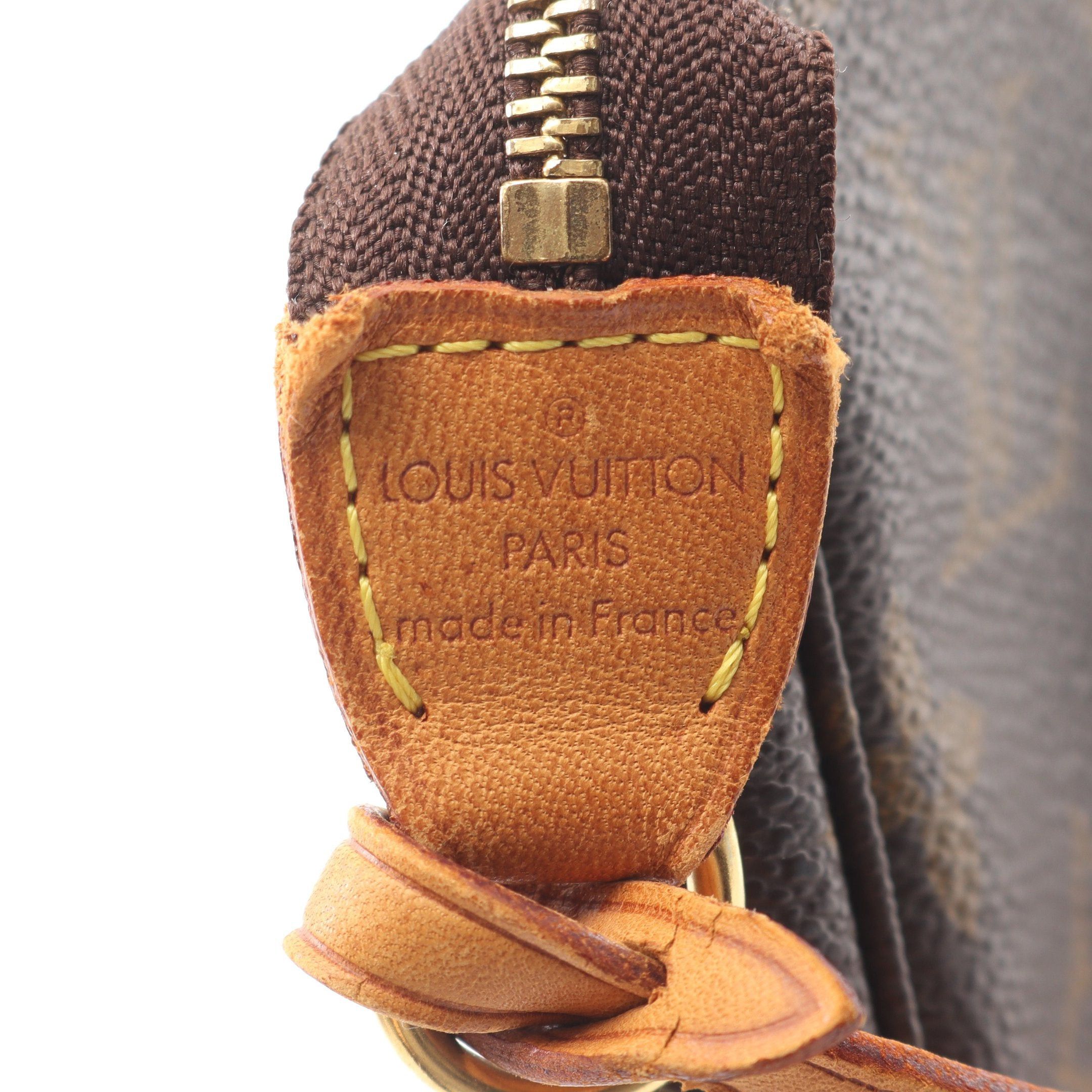 Louis Vuitton Louis Vuitton Pochette Accessoires Monogram Handbag Leather Brown Size ONE SIZE - 4 Thumbnail