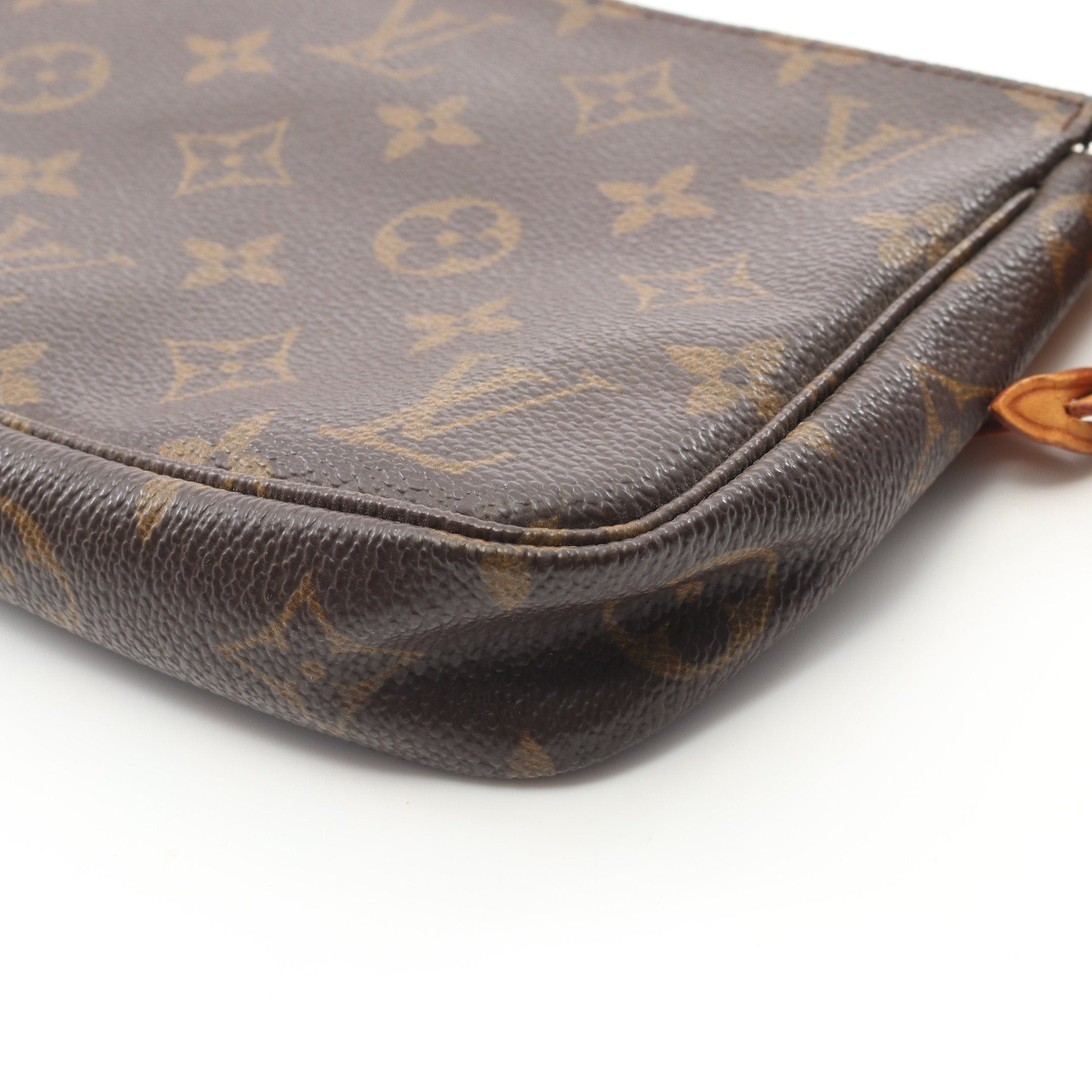 Louis Vuitton Louis Vuitton Pochette Accessoires Monogram Handbag Leather Brown Size ONE SIZE - 9 Thumbnail