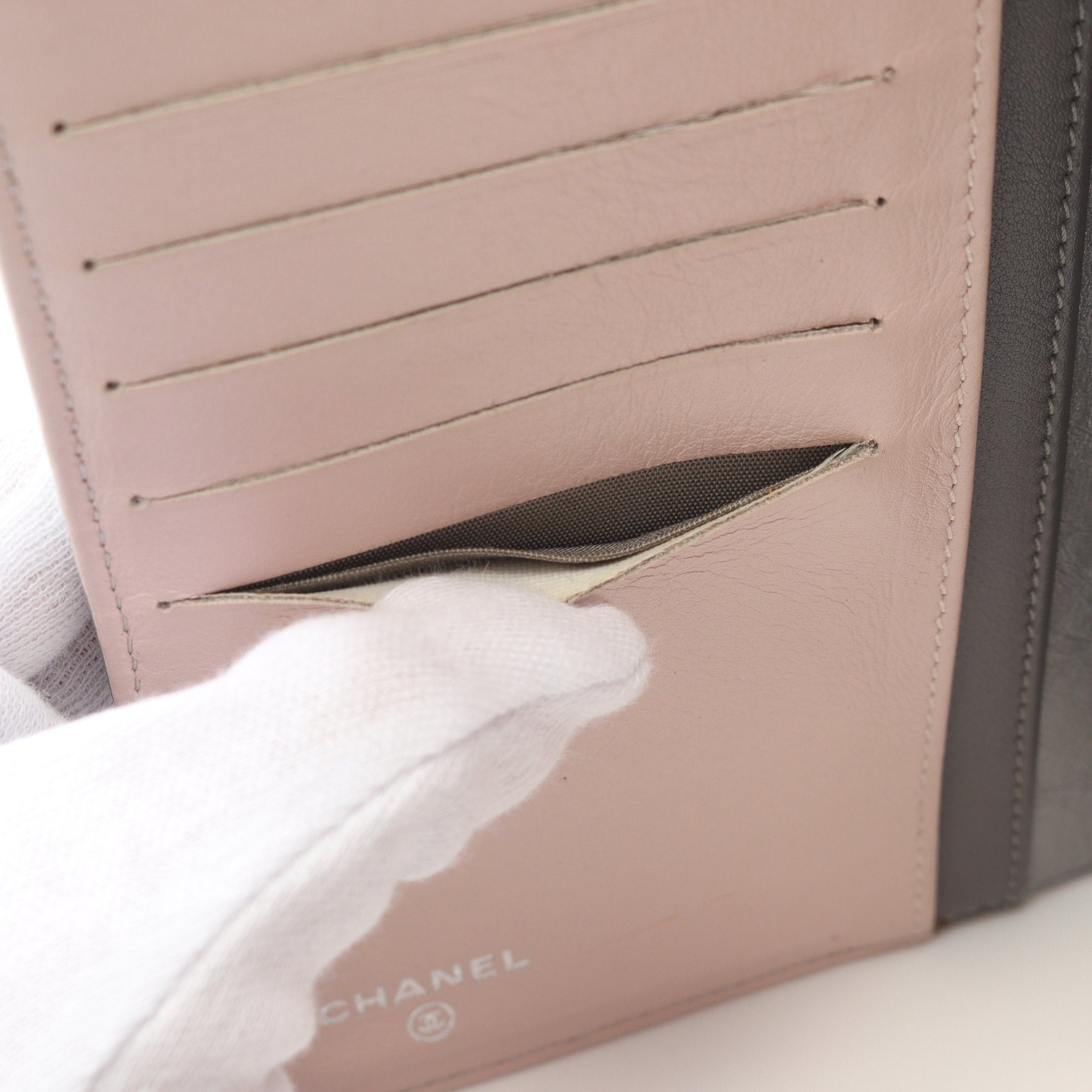 Chanel Chanel Matelasse Coco Mark Bi-Fold Long Wallet Leather Silver Hardware Size ONE SIZE - 7 Thumbnail