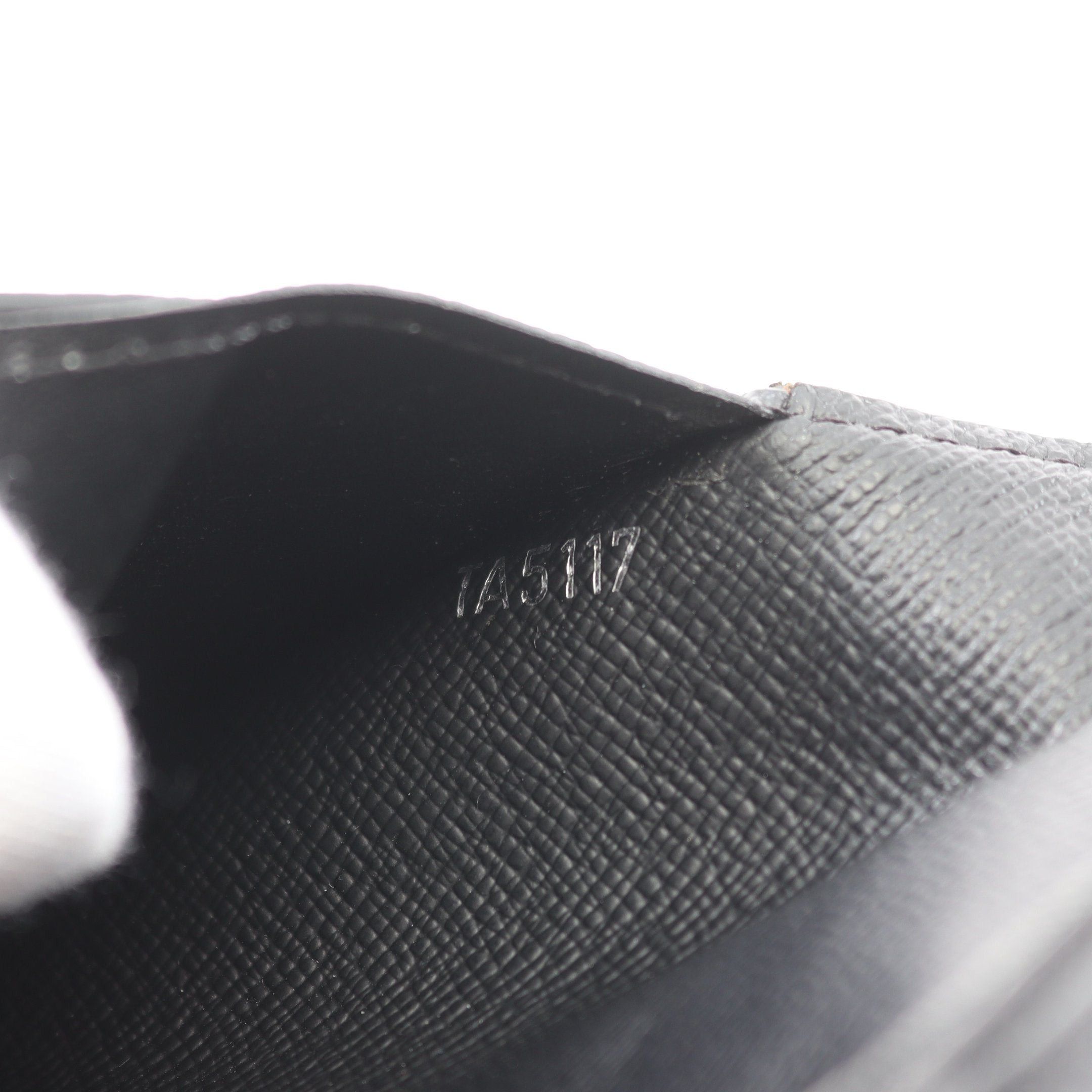 Louis Vuitton Louis Vuitton Portefeuil Ron Taiga Ardoise Bi-Fold Long Wallet Leather Black Size ONE SIZE - 5 Thumbnail