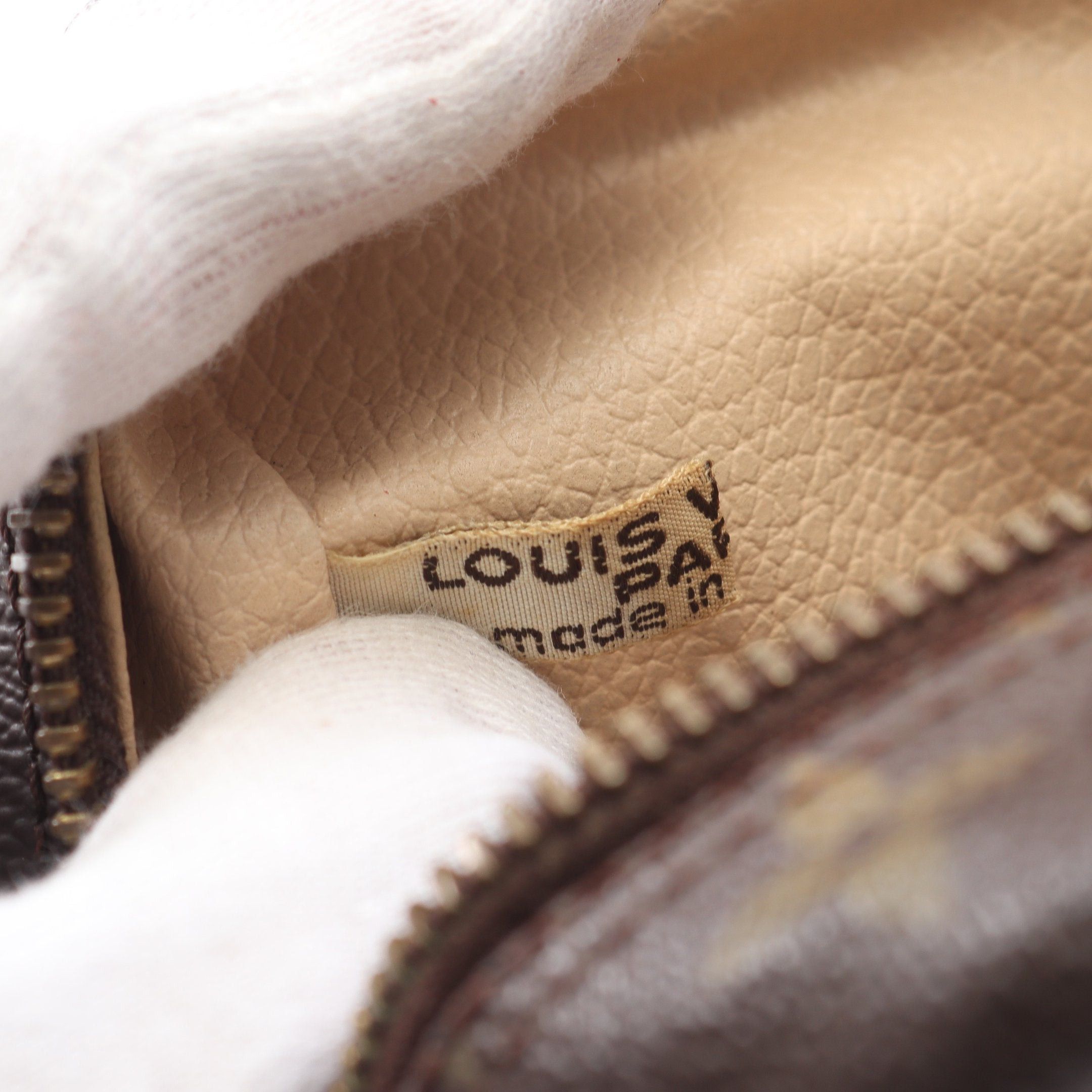 Louis Vuitton Louis Vuitton Truth Toilette 28 Monogram Cosmetic Pouch Brown Size ONE SIZE - 4 Thumbnail