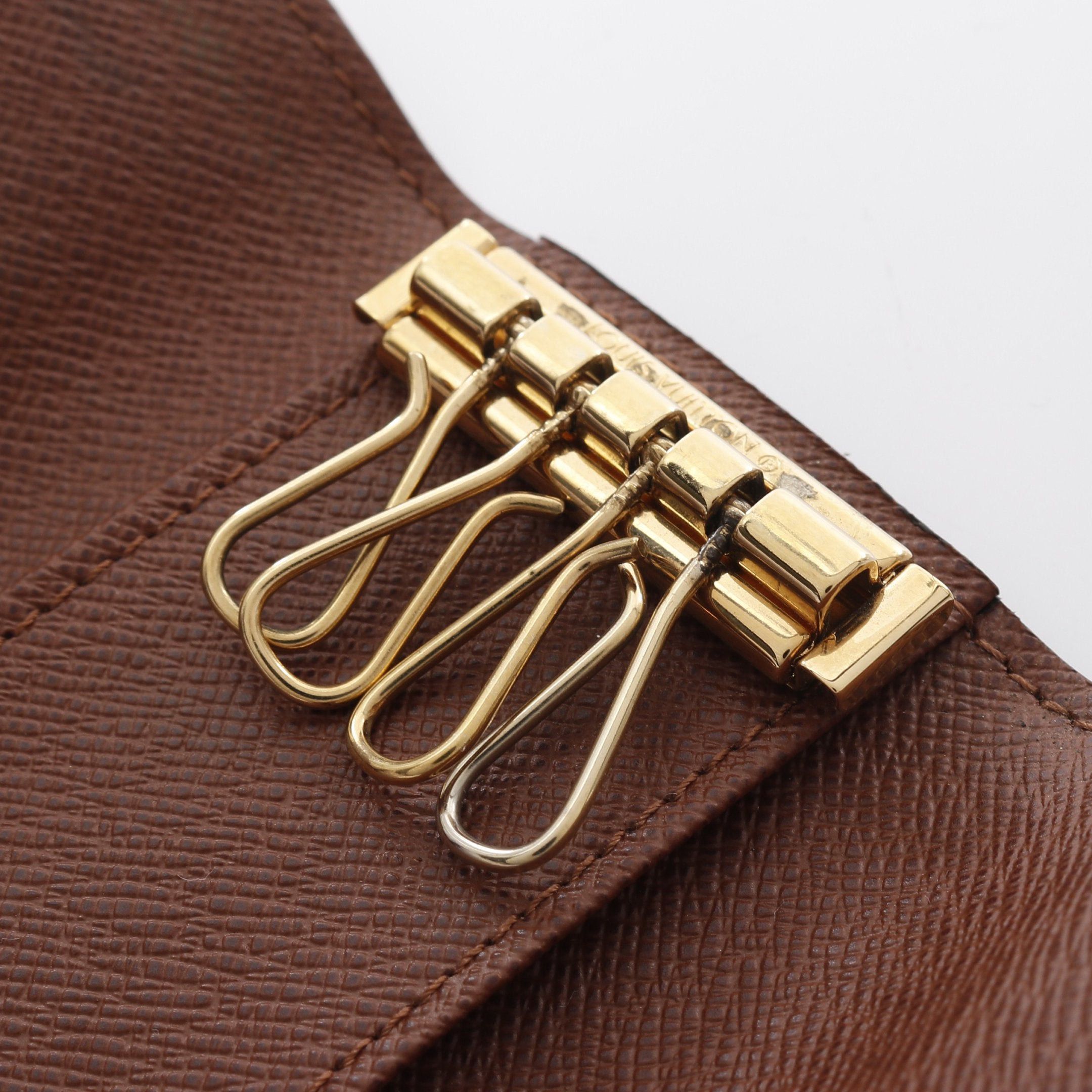 Louis Vuitton Louis Vuitton Multicle 4 Monogram Ring Chain Key Case Brown Size ONE SIZE - 6 Thumbnail