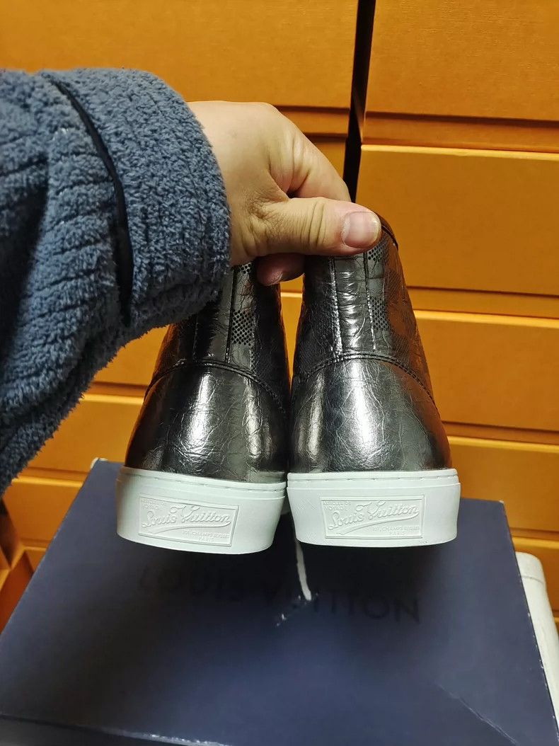 Louis Vuitton LV Metallic Lace-Up Sneakers Size 6.5 Size US 6.5 / EU 39-40 - 8 Thumbnail
