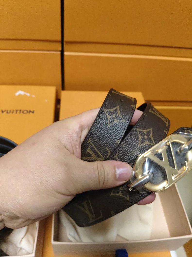 Louis Vuitton Louis Vuitton Monogram Leather Belt Brand New Size ONE SIZE - 3 Thumbnail