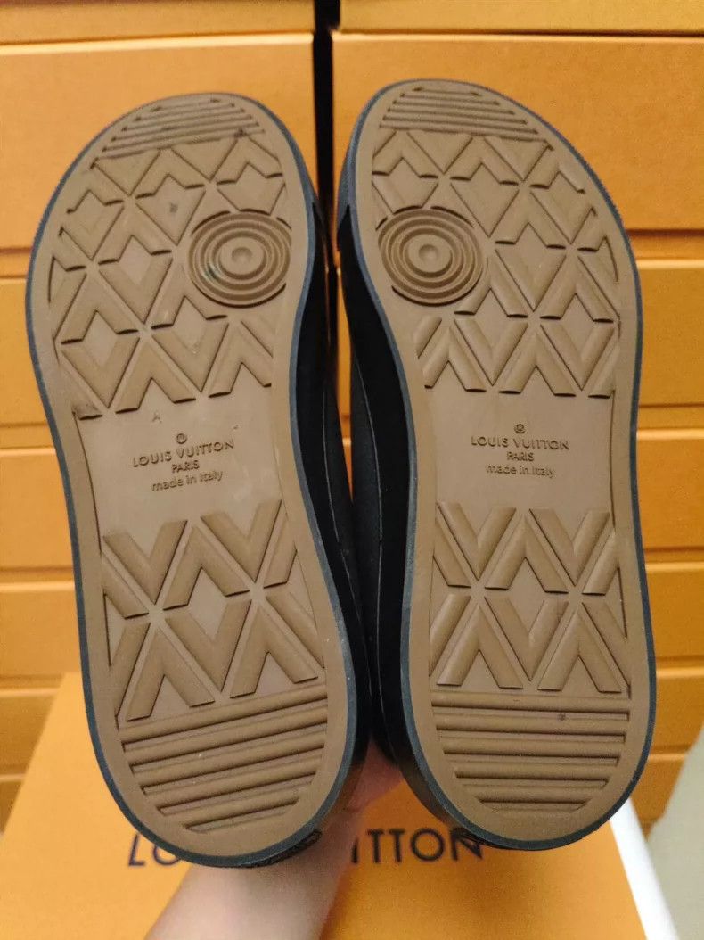Louis Vuitton Louis Vuitton Leather High-Top Sneakers Size US 8 / EU 41 - 9 Thumbnail