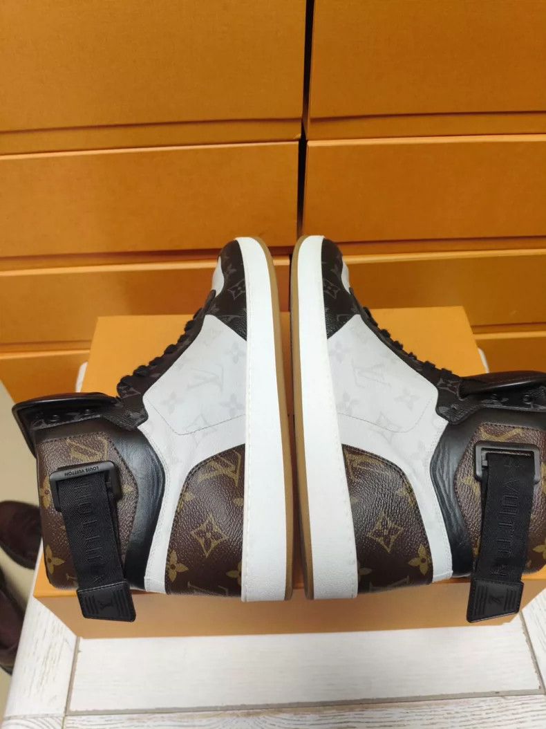 Louis Vuitton Louis Vuitton Three Color Sneakers Size 9.5 Size US 9.5 / EU 42-43 - 5 Thumbnail