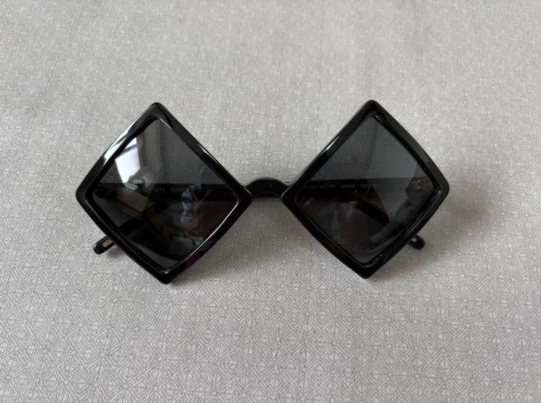 Dolce & Gabbana Vintage Dolce&Gabbana Unique Shape Sunglasses Size ONE SIZE - 3 Thumbnail