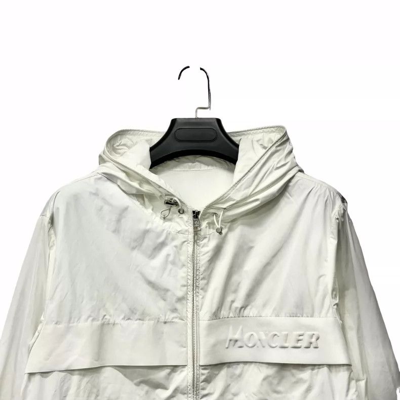 Moncler Moncler White Embossed Logo Jacket Size US M / EU 48-50 / 2 - 3 Thumbnail