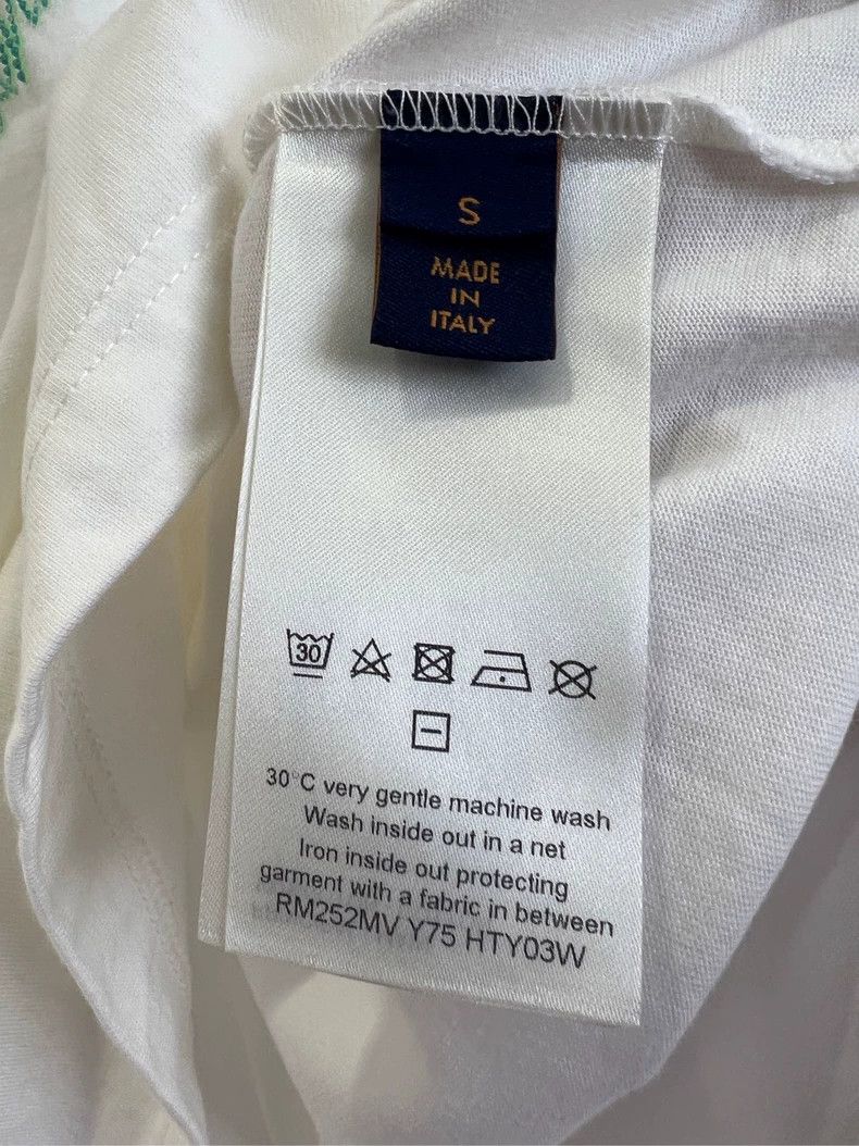 Louis Vuitton Louis Vuitton Short Sleeve Printed T-Shirt Size US S / EU 44-46 / 1 - 7 Thumbnail
