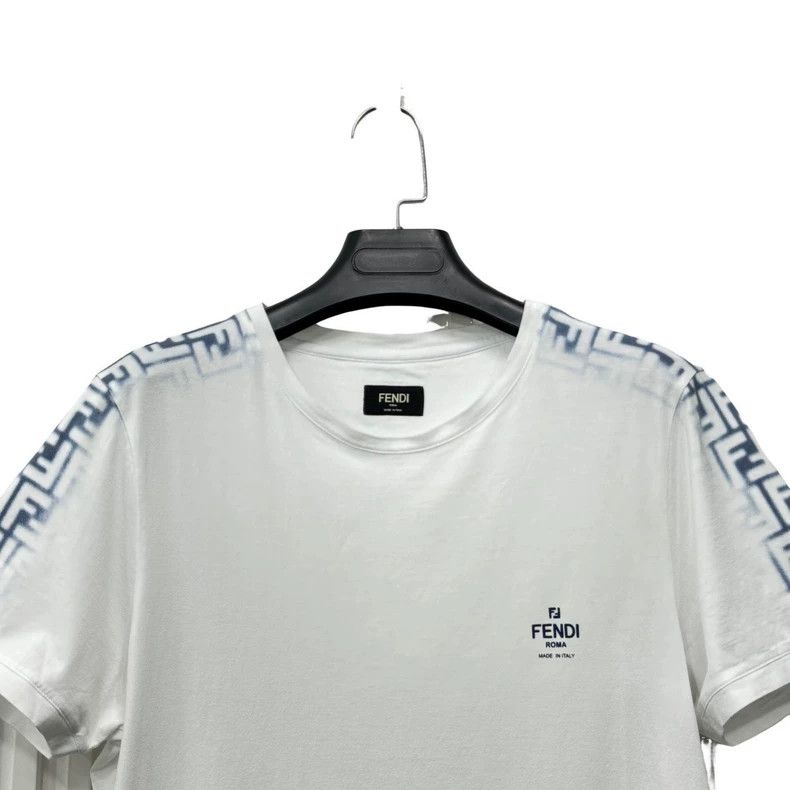 Fendi Fendi Gradient Logo Short Sleeve T-Shirt Size US S / EU 44-46 / 1 - 4 Thumbnail