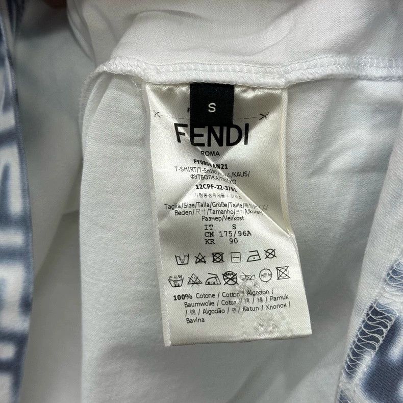 Fendi Fendi Gradient Logo Short Sleeve T-Shirt Size US S / EU 44-46 / 1 - 6 Thumbnail