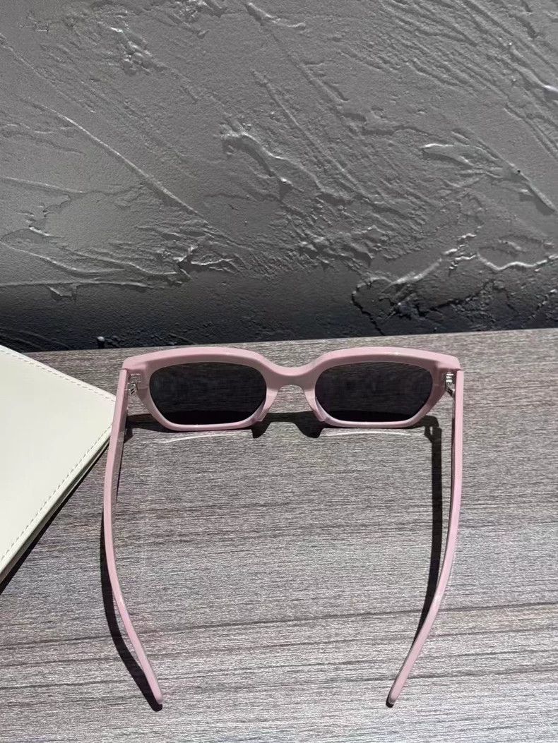 Celine Celine Pink Framed Letter Logo Sunglasses Size ONE SIZE - 5 Thumbnail
