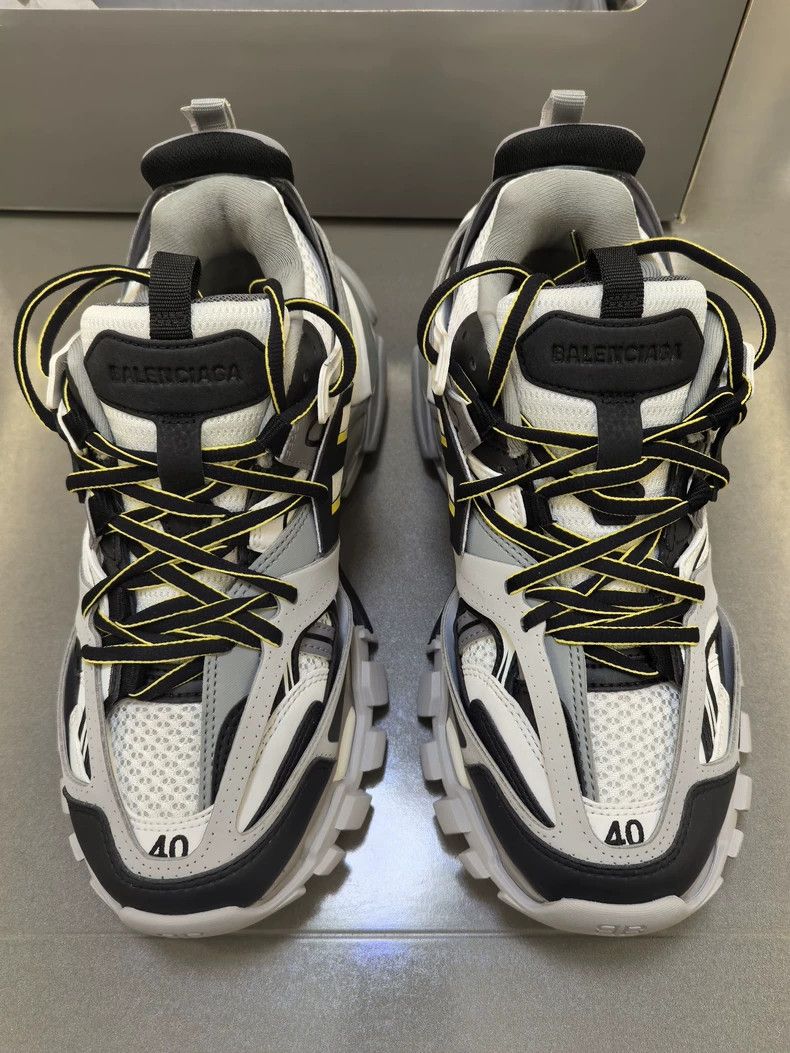Balenciaga Balenciaga Track Sneakers Size 40 Perfect Condition Size US 8.5 / EU 41-42 - 2 Thumbnail