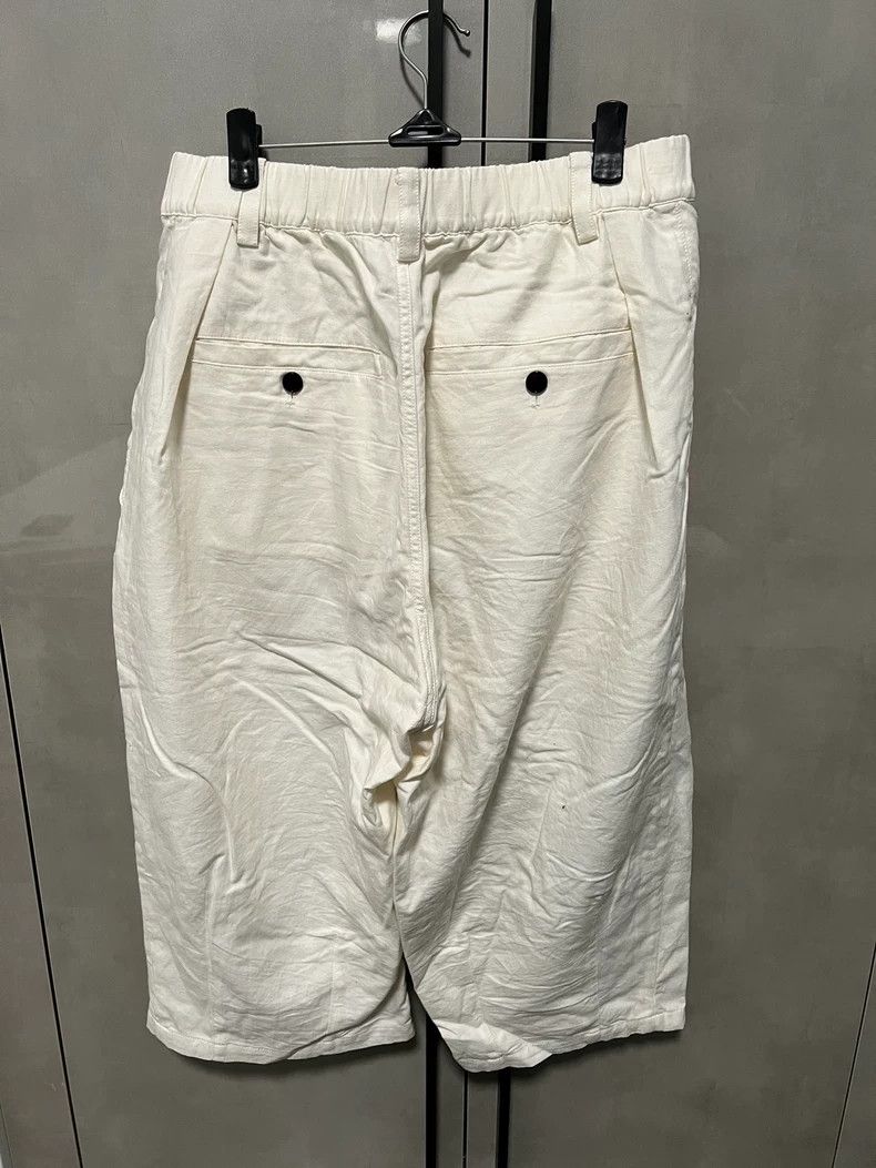 H&M Casual Men's Shorts in Size S Size US 39 - 2 Thumbnail