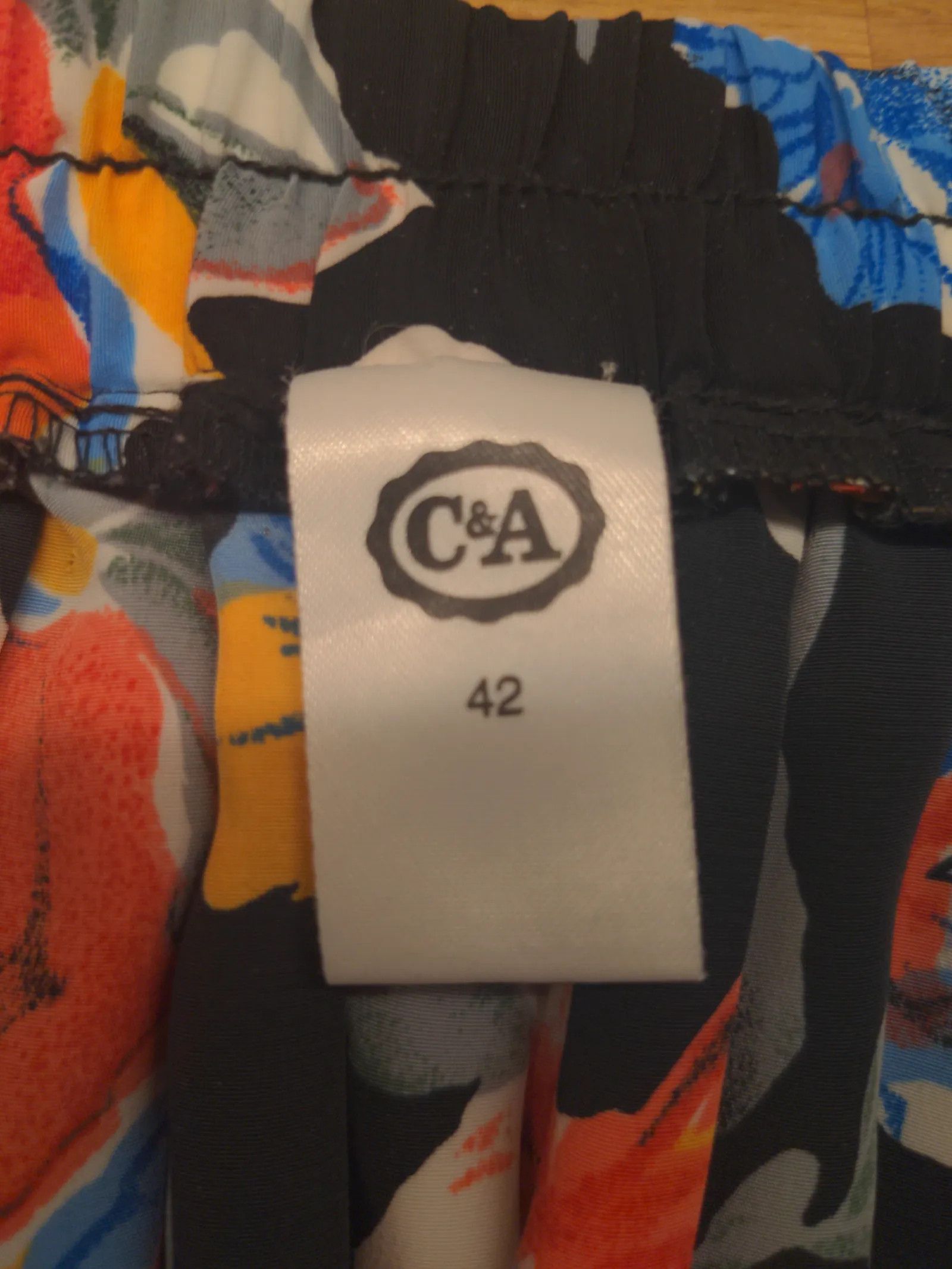 C&A C&A Skirt Size 30" / US 8 / IT 44 - 2 Thumbnail