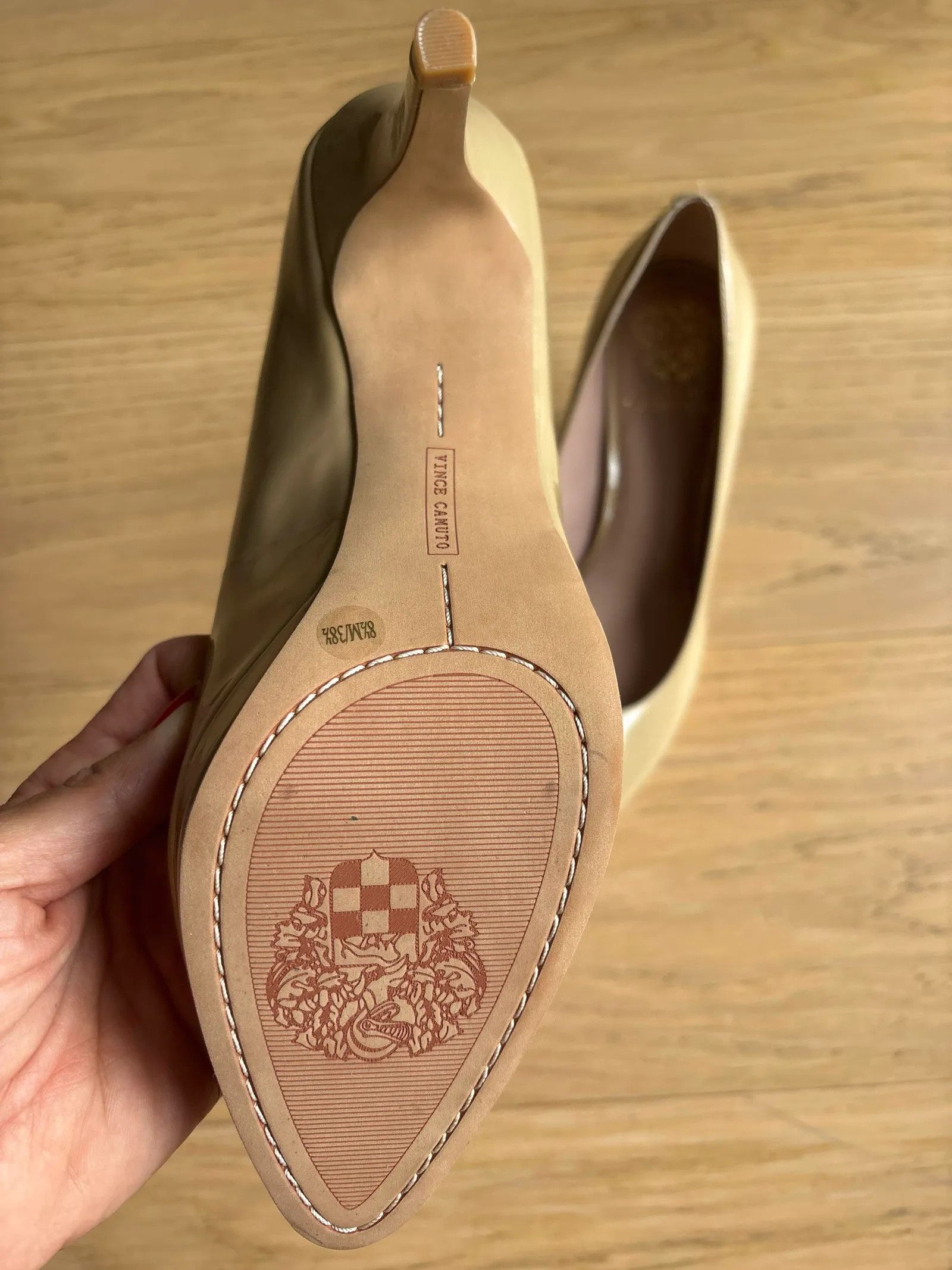 Vince Camuto Vince Camuto Heels Size US 8 / IT 38 - 4 Thumbnail