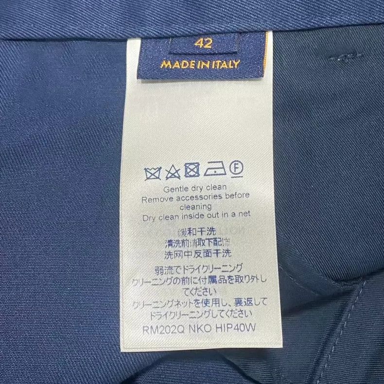 Louis Vuitton Louis Vuitton Navy Blue Shorts with Tags Size US 42 / EU 58 - 4 Thumbnail
