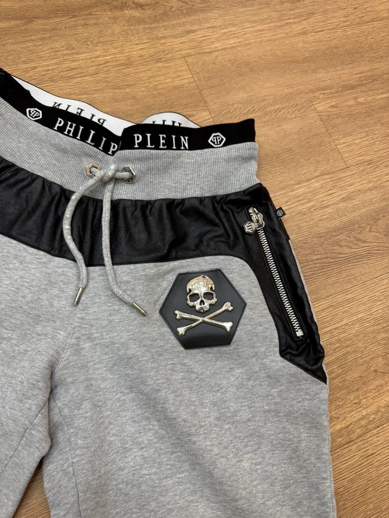 Philipp Plein Philipp Plein Skull Men's Shorts Gray Black Size US 27 - 2 Thumbnail