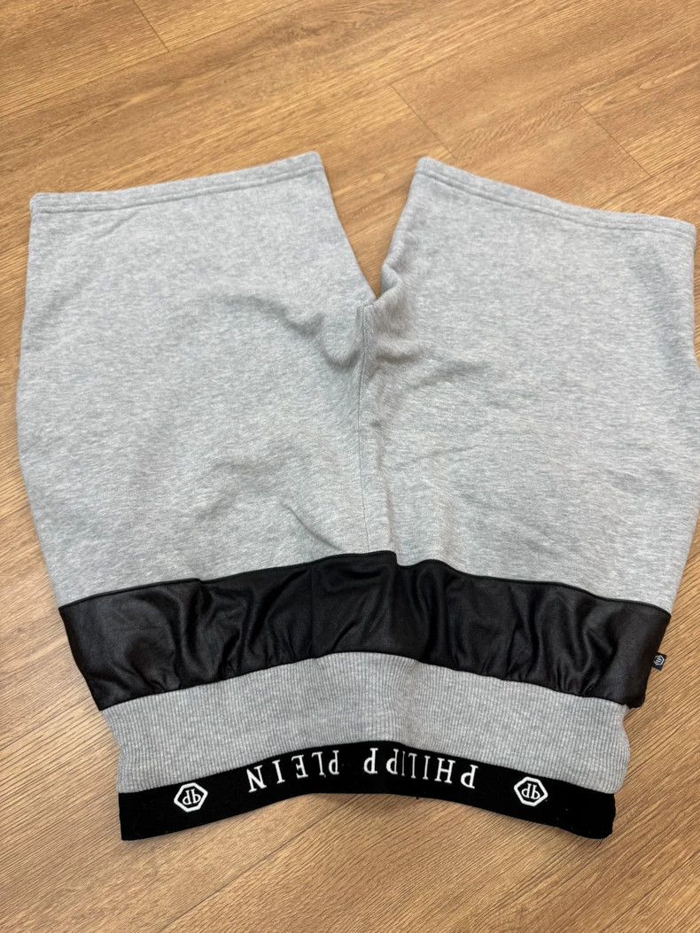 Philipp Plein Philipp Plein Skull Men's Shorts Gray Black Size US 27 - 4 Thumbnail