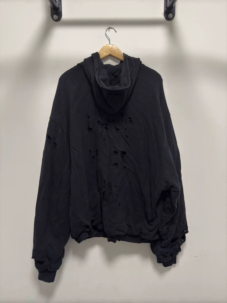 Balenciaga Balenciaga Black Distressed Hoodie Sweatshirt Size US M / EU 48-50 / 2 - 2 Thumbnail